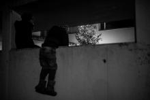 Strom v Komíně svítí, a my jsme byli (seděli, viseli) u toho