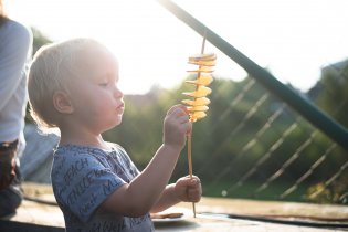 Na bramborovou spirálu se stála delší fronta než na vepřové!