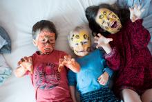 Oni se doma i zabaví, ale kdo je má potom umývat