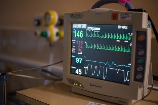 Tepová frekvence ukazuje na zvýšenou teplotu