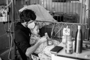 Po léku na horečku měl vždycky na chvíli chuť k jídlu