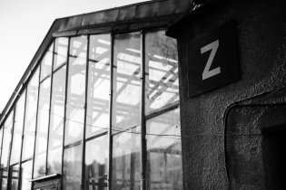 Toulky po areálu nemocnice, mají tam dokonce i skleník!