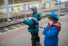 Na tramvajovou zastávku dorazilo úplné policejní komando