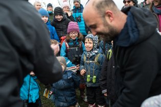 Ukázka odchytu a kroužkování ptáků děti fakt zaujala