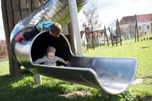 Cestou domů jsme se zastavili na našem oblíbeném hřišti v Čejkovicích