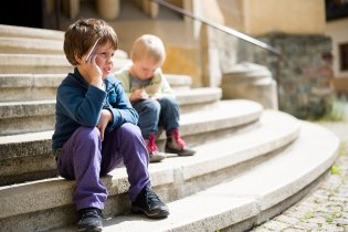 Na katechezi přítomni zpovzdálí, ale přece