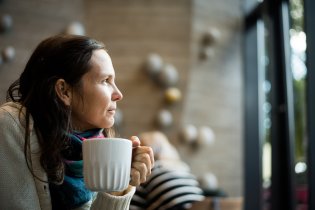 Součástí duchovní obnovy pro rodiče malých dětí byl i čas na procházku a kávičku