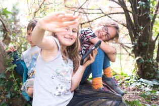 Když podezřele dlouho nevíte nic o dětech, bude za tím mobil
