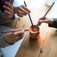 Některé věci se vyplatí nevyhodit hned, naše milá maminko minimalistko! (třeba starou aromalampu a rozlámané voskovky)