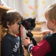 Nevím přesně, o co se jedná, ale tipovala bych to na oční vyšetření