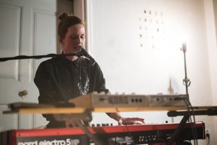 Tom si vyrazil do Kafary na koncert Marie Kieslowski