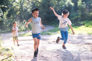 Děti si oblékly "tělíčka" a sportování může začít