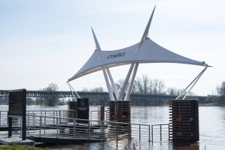 Trocha moderní architektury