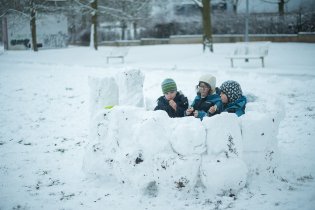 Po roce jsme si opět postavili "kavárnu", ve které jsme následně posvačili