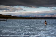 Jezero Milada: Koupání s kormorány v podkrušnohoří