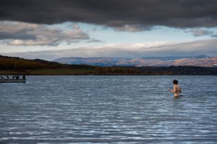 Jezero Milada: Koupání s kormorány v podkrušnohoří