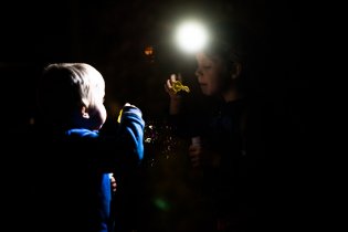 Bublifuk, čelovka a o zábavu je postaráno