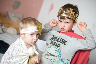 A do rolí se vžívají naplno