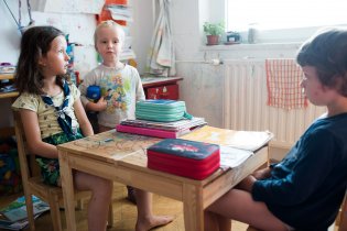 Nový penál a nová aktovka přímo zvou ke hře na školu