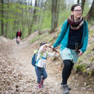 Stoupáme do kopce, někteří dokonce jedou na motorce!