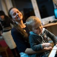 Viki a Mia hrají (téměř) čtyřručně