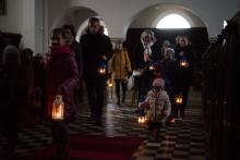 V sobotu před Vánoci byly děti zvány na rorátní mši svatou