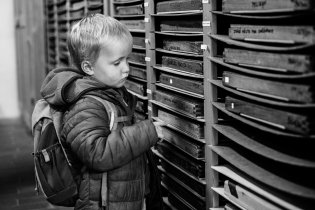 Na prohlídce ruční papírny nás to překvapivě hodně bavilo všechny