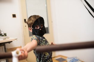 Inspirace Hvězdnými válkami je více než zřejmá