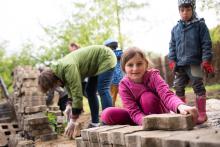 Dětská práce byla tentokrát využita na maximum
