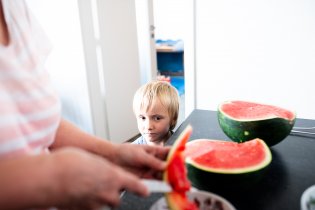 Už jsme v Praze - a Viki tuší, že tady vzniká něco moc dobrého