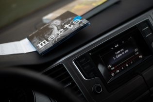 Taková bouřka, že přejít z auta domů se zdálo být nemožné, naštěstí máme po ruce zásobu cédéček