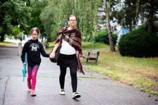 Tom tušil, že z tohoto víkendu s marodem mnoho zajímavých fotek nepořídíme, a tak zdokumentoval i cestu do kostela