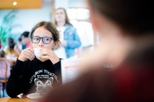 A obligátní espresso bez kofeinu v Café Terezie