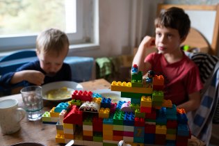 Při obědě nám na stůl přistála stíhačka