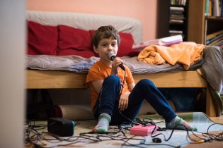 Ráďův ležérní pěvecký styl