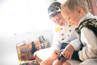 Dostat každý z prstů do správného chlívečku v rukavici může být opravdu legrace