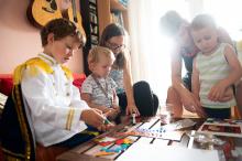 Máme návštěvu a zkoušíme s ní hrát Ubongo