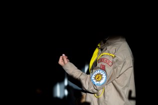 Termití nášivka snad už ani větší být nemohla