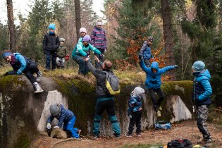 Tááák, a na 3-2-1 teď všichni skočíte dolů, jo?