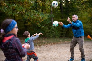Synchronizované házení míčů je Ráďova parádní discpiplína