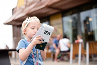 Hmm, co nám asi přinesou?