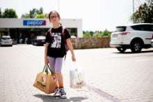 Když mamka s klukama vyrazí na celý den do zoo, můžou si Verča s tátou v klidu nakupovat