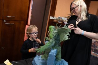 Tato "příšerka" Vikiho očividně zaujala