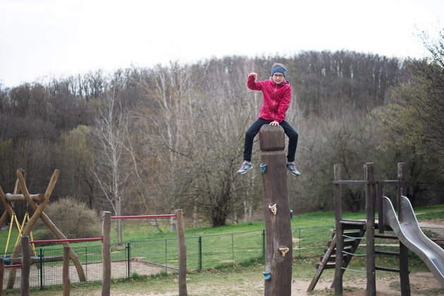 Veru, není ti náhodou naše hřiště nějak malé?