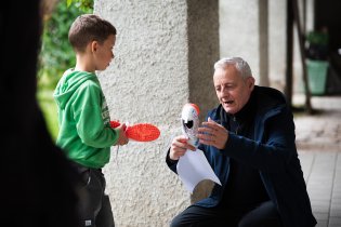 Marcelův (ne)líčený zájem o  jeho novou obuv Ráďu potěšil