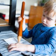 Viki, prosím, pohlídej si správný úchop!