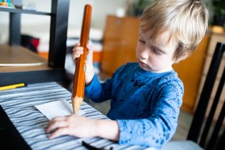 Viki, prosím, pohlídej si správný úchop!