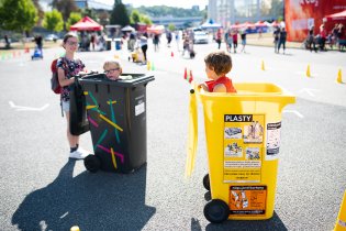 Už jste někdy měli chuť hodit děti do popelnice? Nám se to podařilo!