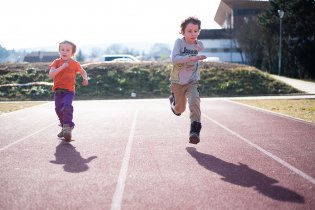 Tak pánové, který z vašich stínů bude rychlejší?