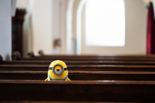 I Stu se umí modlit